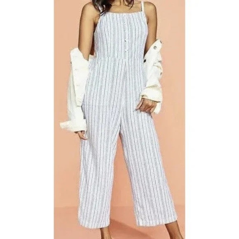 Old Navy Linen Cropped Jumpsuit Smocked Back Blue Stripe Boho Lagenlook - Picture 1 of 16